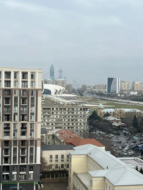 Satılır 3 otaqlı mənzil 120 m²