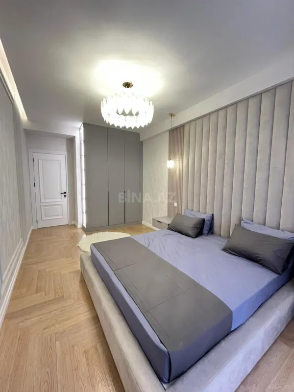 Satılır 3 otaqlı mənzil 120 m²