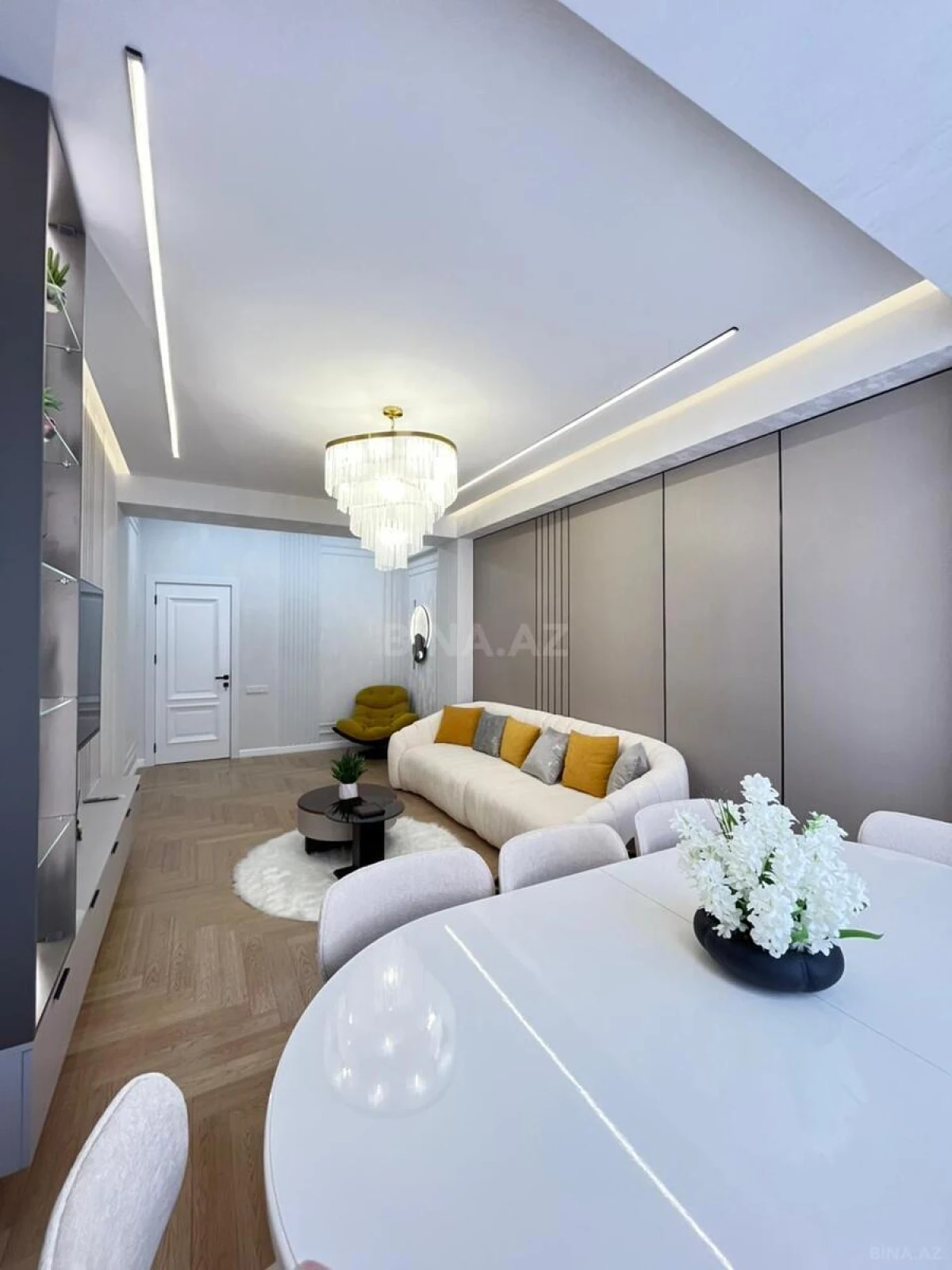Satılır 3 otaqlı mənzil 120 m²