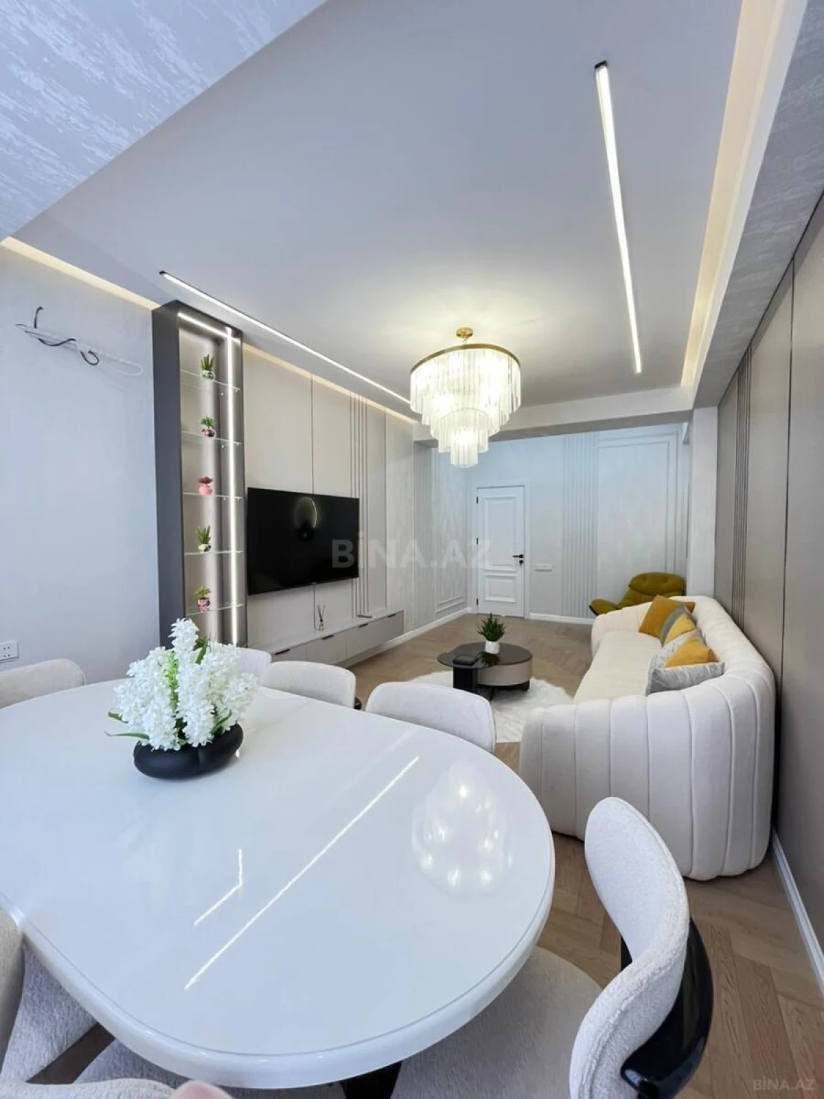 Satılır 3 otaqlı mənzil 120 m²