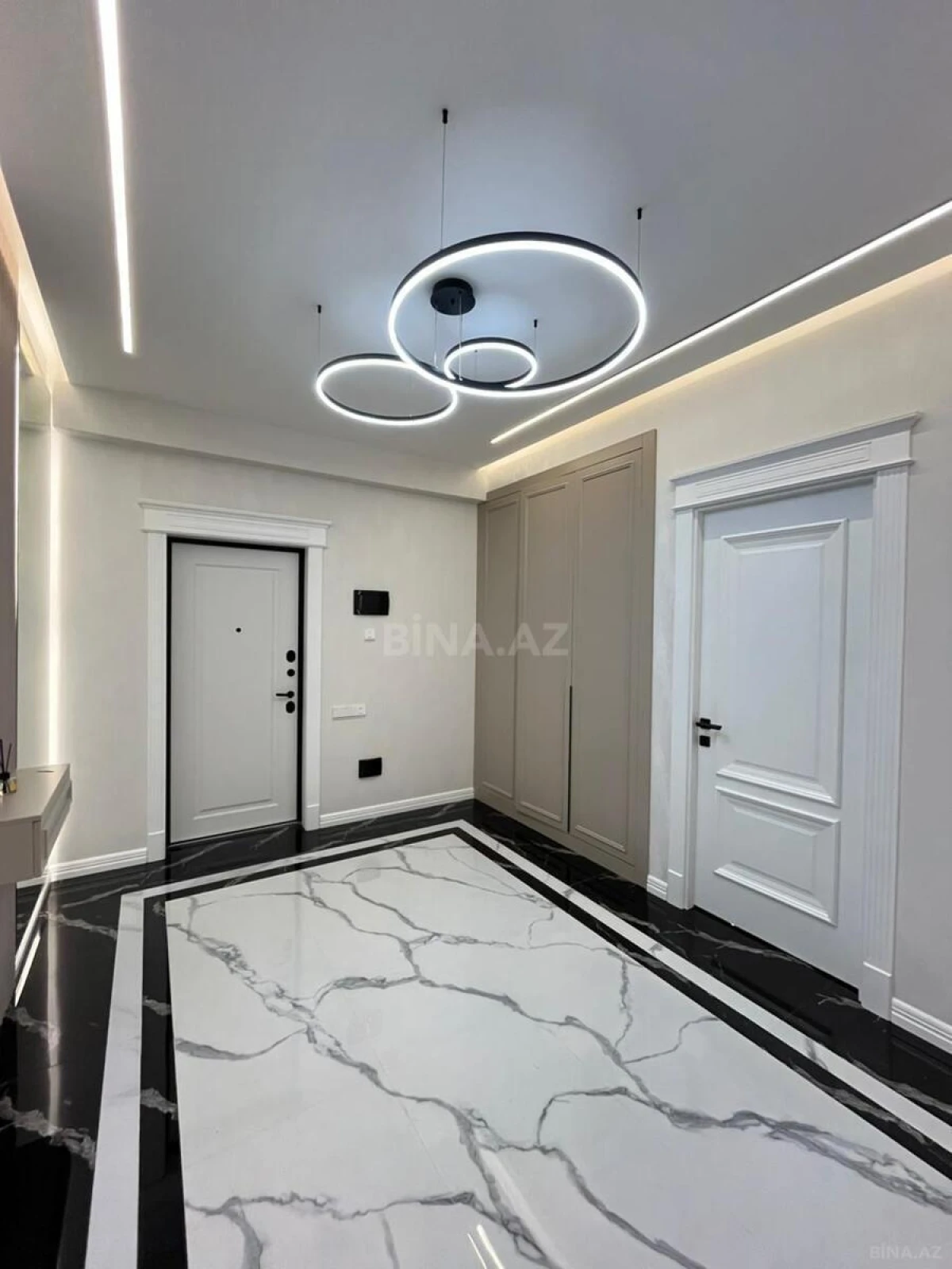 Satılır 3 otaqlı mənzil 120 m²
