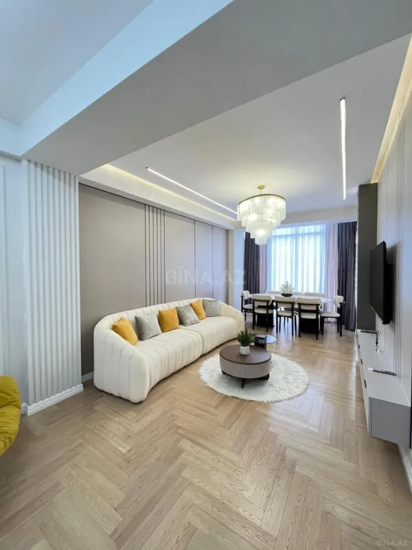 Satılır 3 otaqlı mənzil 120 m²
