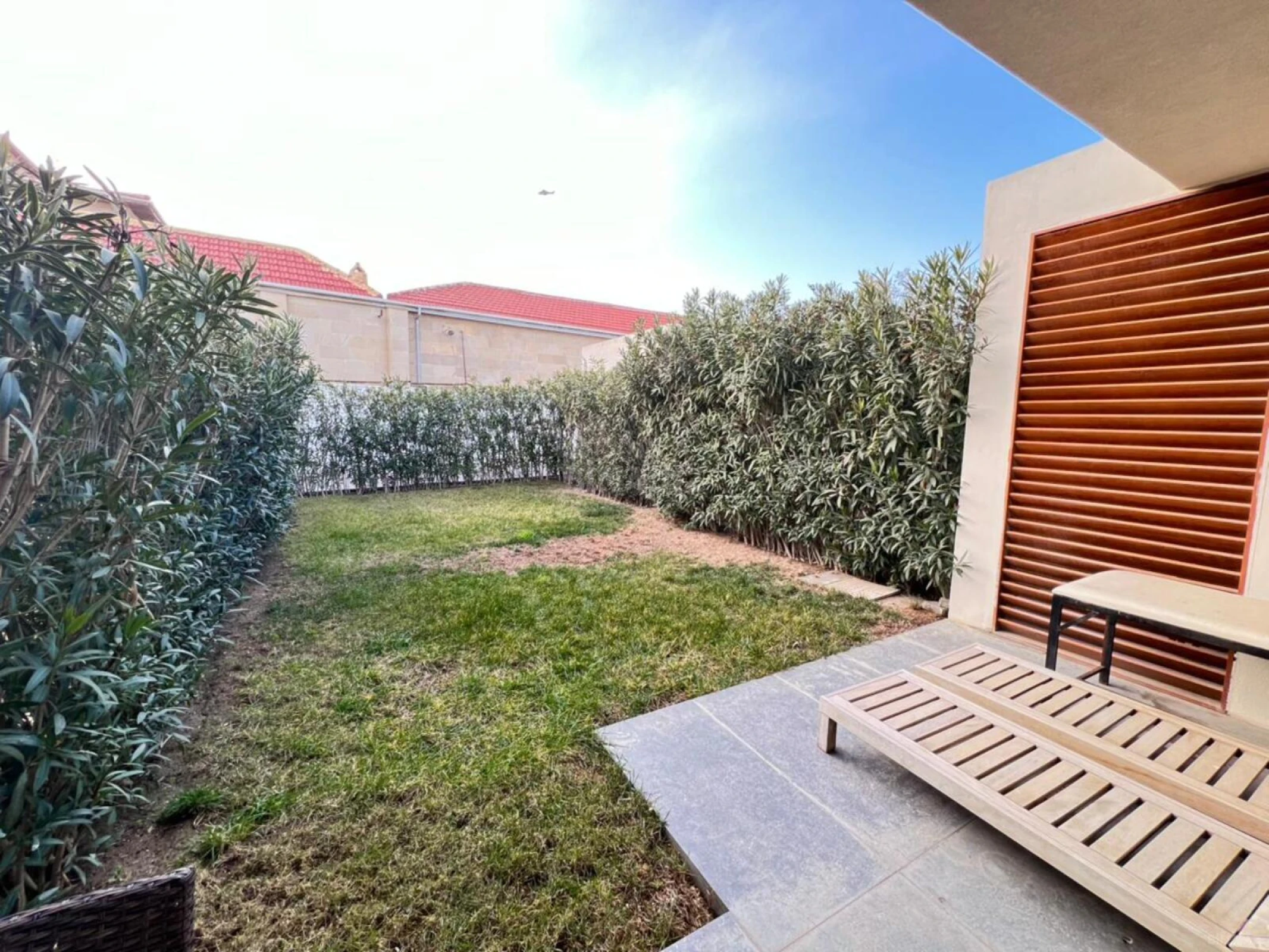 Satılır 1 otaqlı mənzil 56 m²