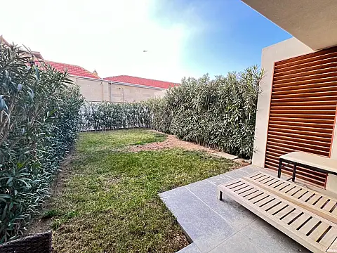 Satılır 1 otaqlı mənzil 56 m²