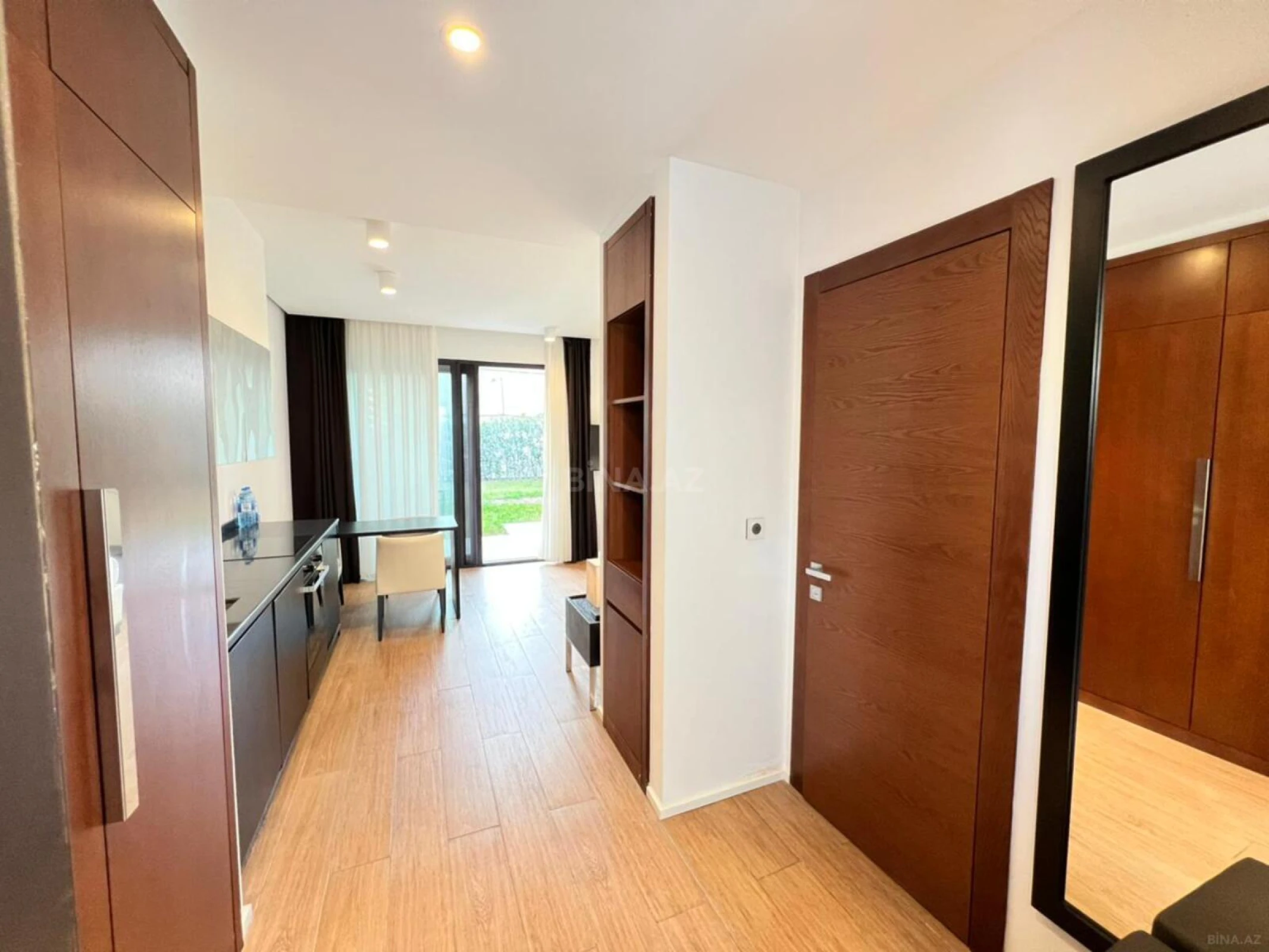 Satılır 1 otaqlı mənzil 56 m²