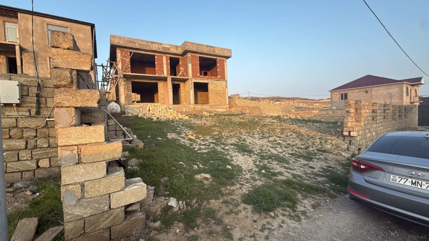 Satılır 6 otaqlı həyət evi 400 m²