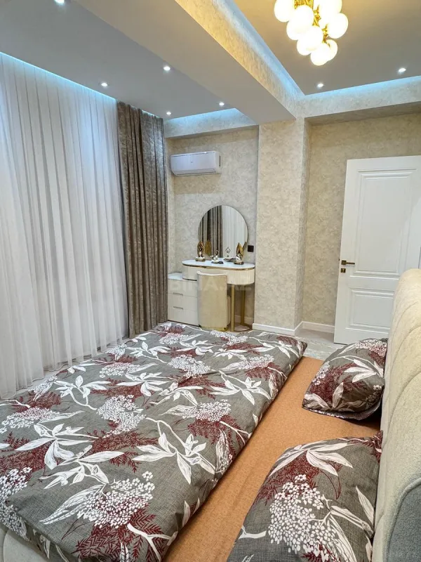 Kirayə verilir 2 otaqlı mənzil 80 m²