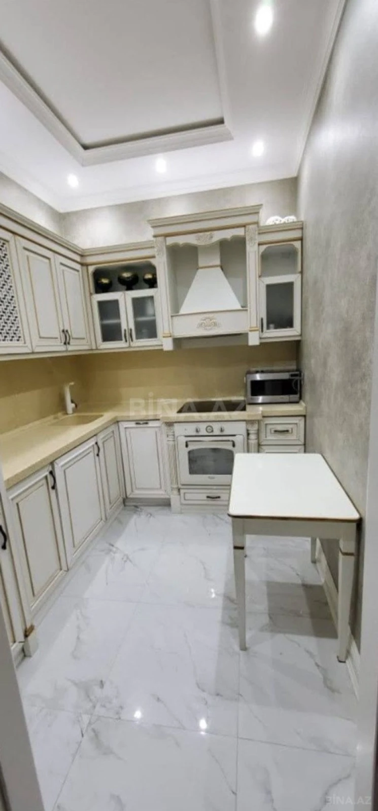 Satılır 3 otaqlı mənzil 110 m²