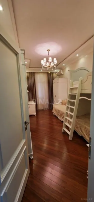 Satılır 3 otaqlı mənzil 110 m²