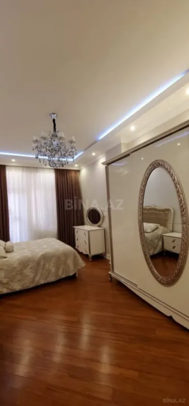 Satılır 3 otaqlı mənzil 110 m²