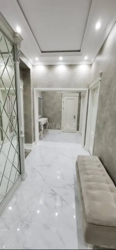 Satılır 3 otaqlı mənzil 110 m²