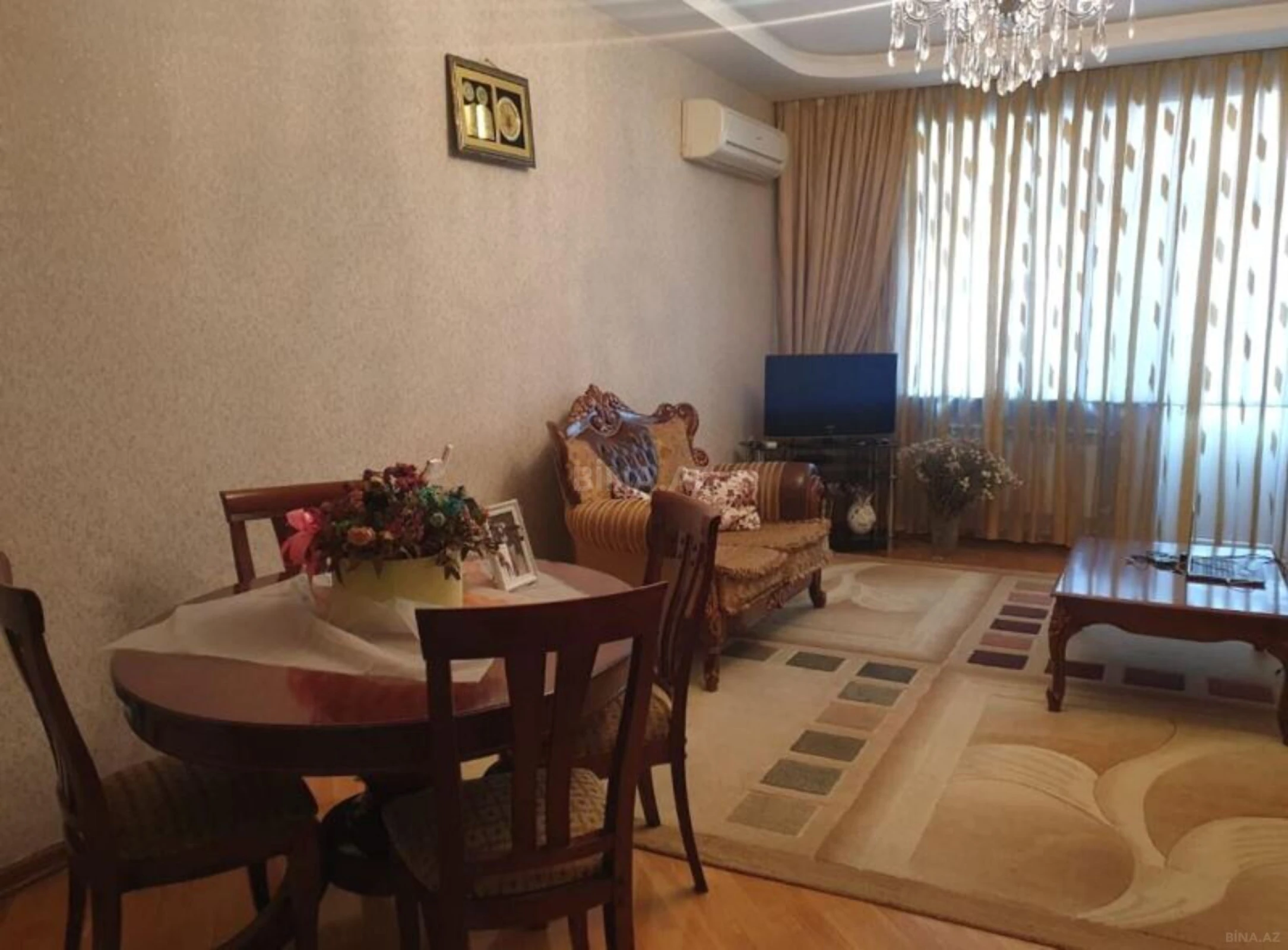 Satılır 3 otaqlı mənzil 134 m²