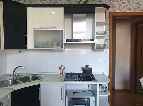 Satılır 3 otaqlı mənzil 134 m²
