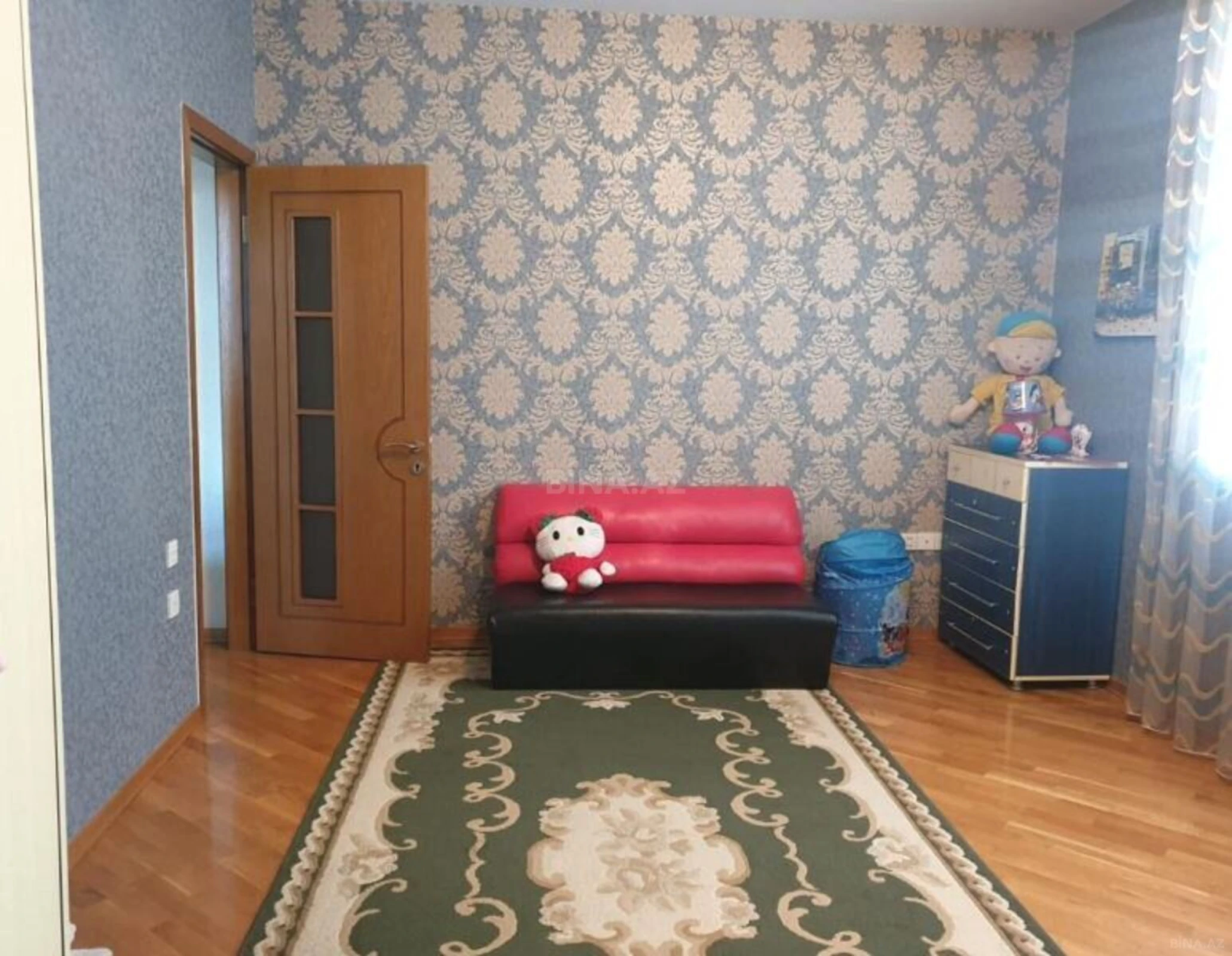 Satılır 3 otaqlı mənzil 134 m²