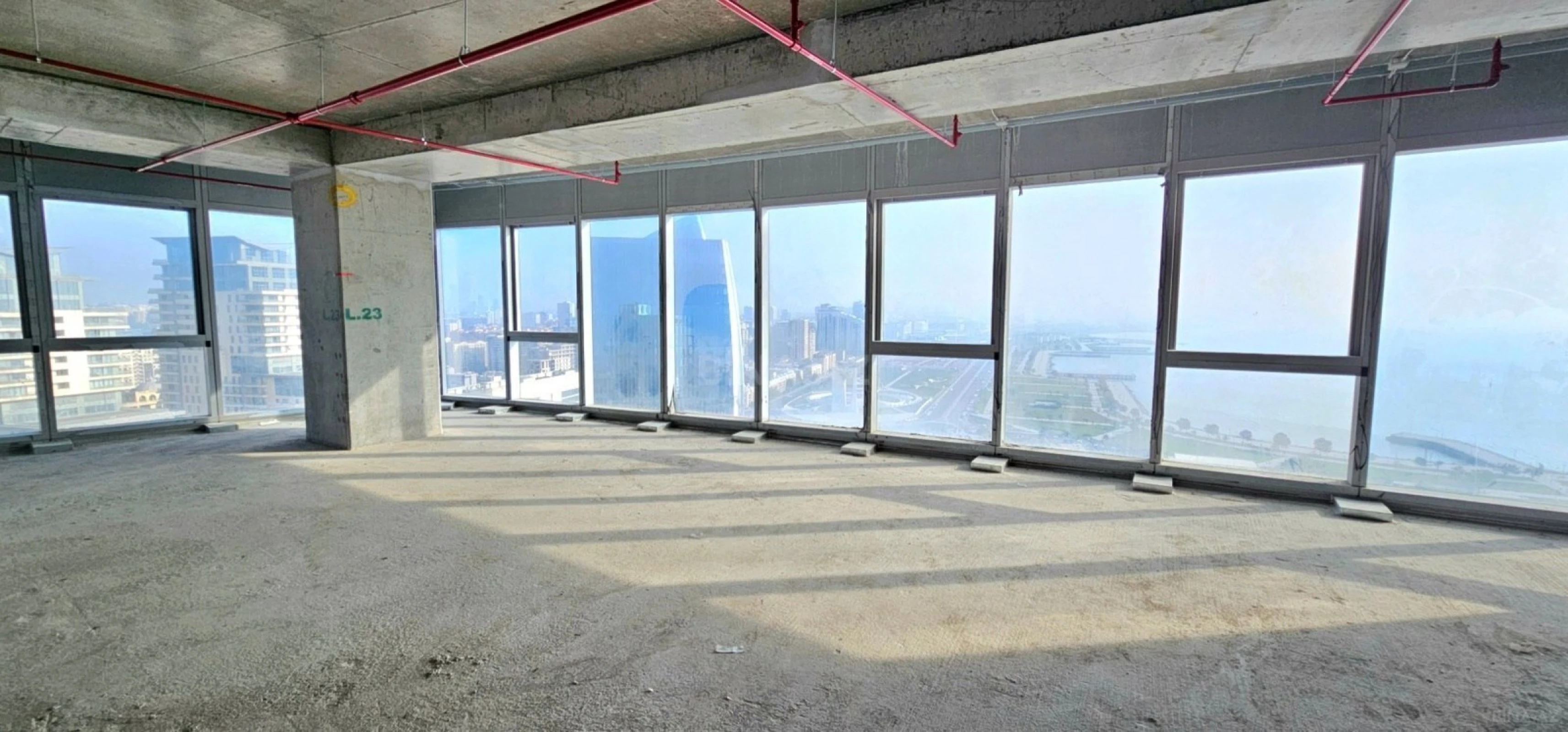 Satılır 3 otaqlı mənzil 139 m²