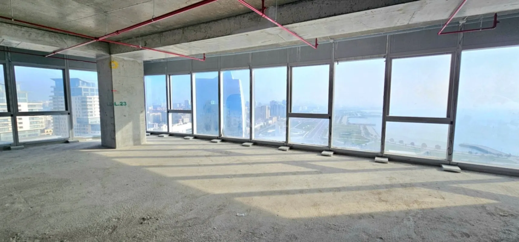 Satılır 3 otaqlı mənzil 139 m²