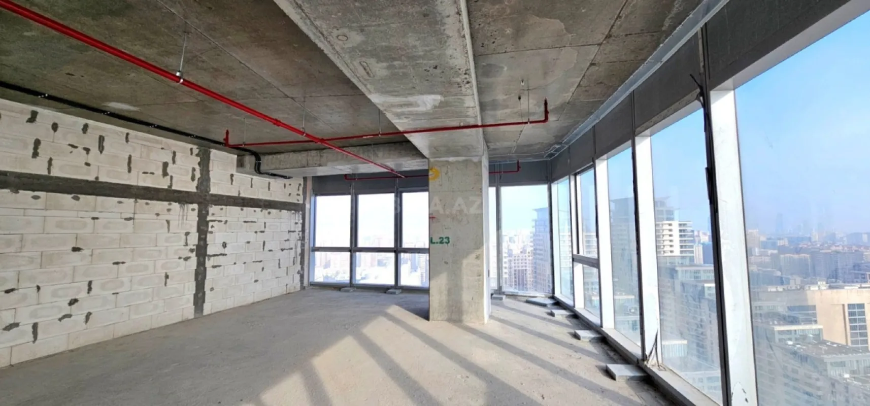 Satılır 3 otaqlı mənzil 139 m²