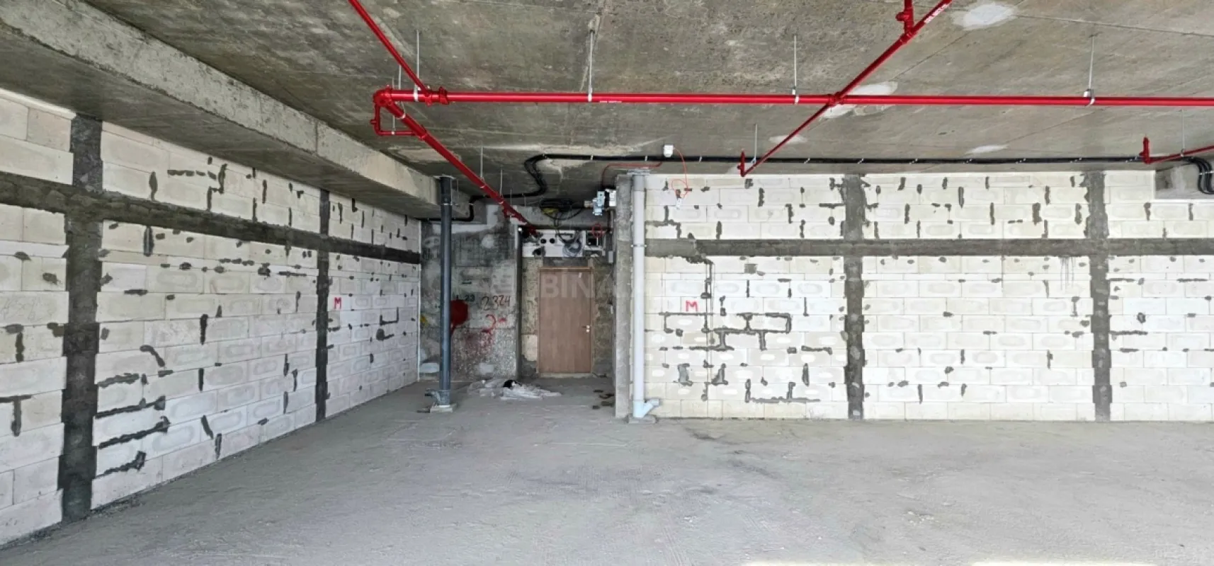 Satılır 3 otaqlı mənzil 139 m²