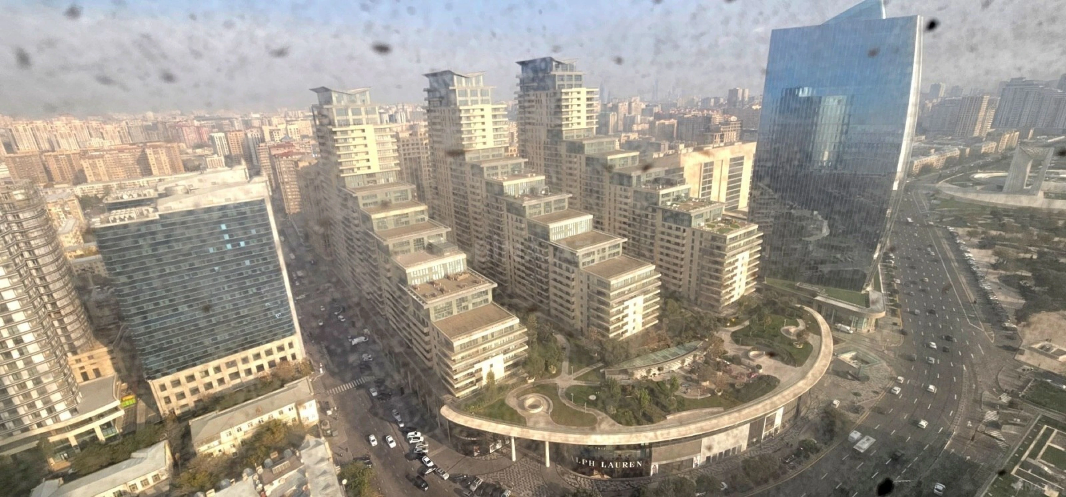 Satılır 3 otaqlı mənzil 139 m²
