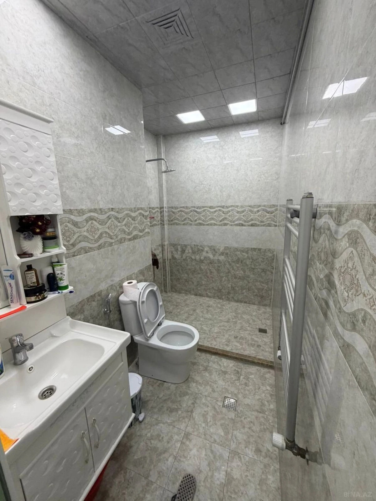 Satılır 4 otaqlı mənzil 154 m²