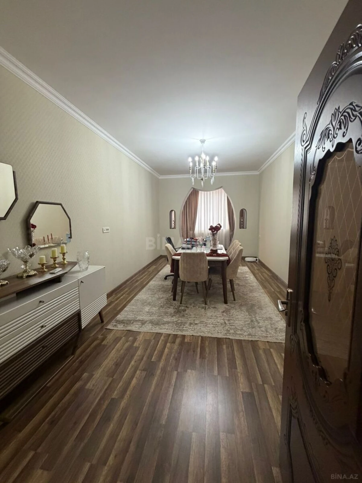 Satılır 4 otaqlı mənzil 154 m²