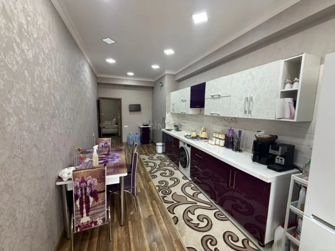 Satılır 4 otaqlı mənzil 154 m²