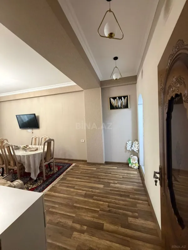 Satılır 4 otaqlı mənzil 154 m²
