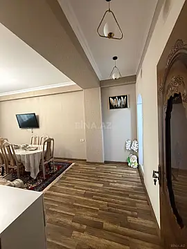 Satılır 4 otaqlı mənzil 154 m²