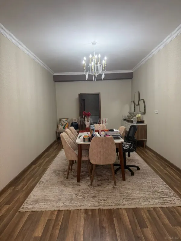 Satılır 4 otaqlı mənzil 154 m²
