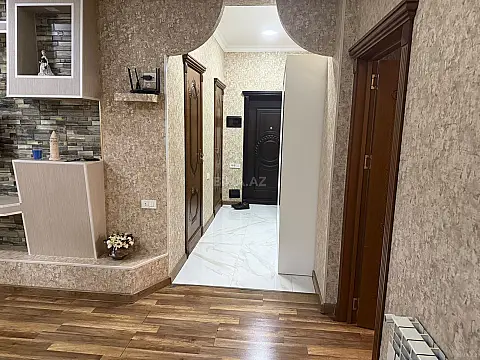 Satılır 4 otaqlı mənzil 154 m²
