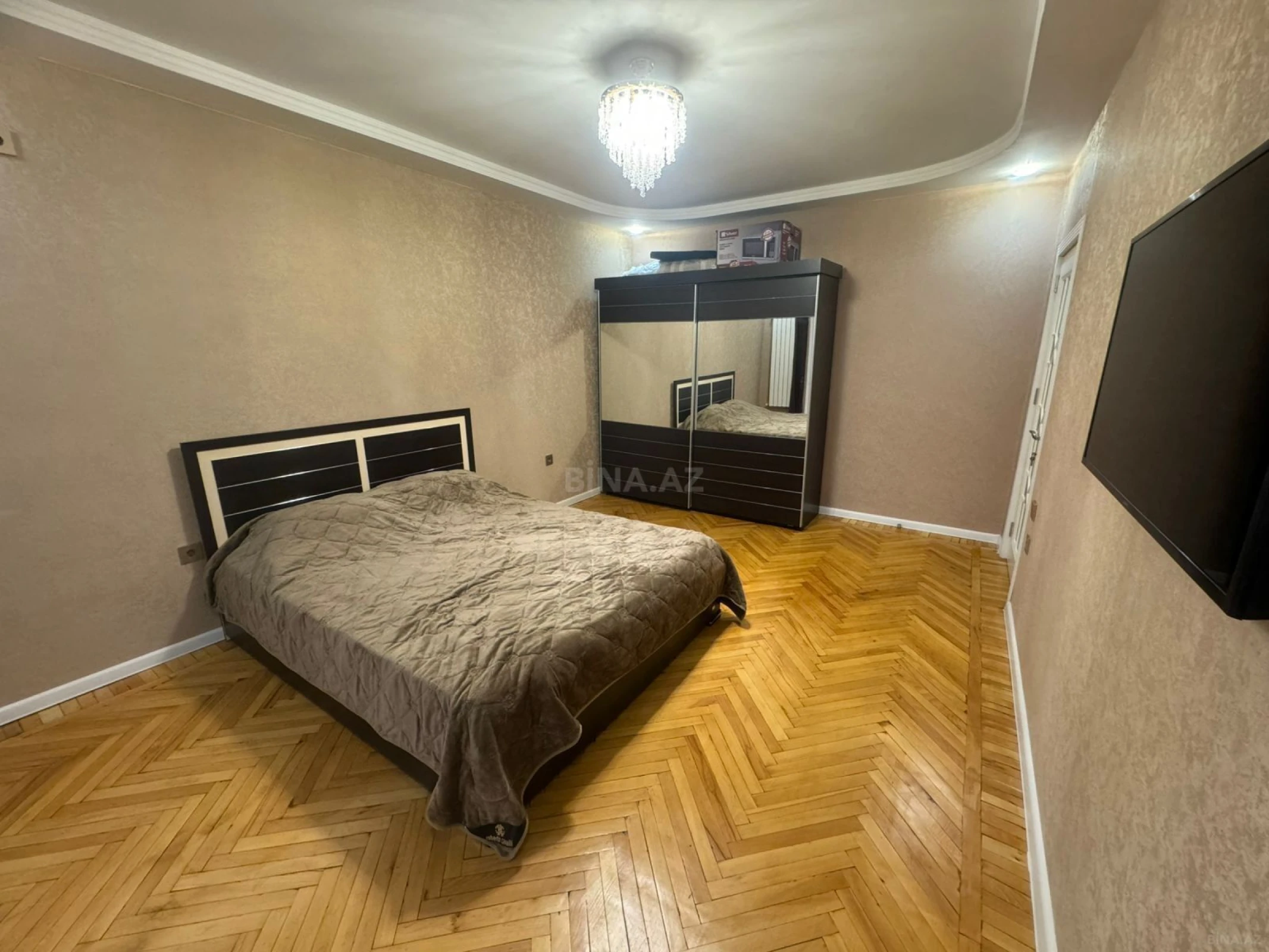 Kirayə verilir 3 otaqlı mənzil 120 m²