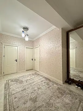 Satılır 3 otaqlı mənzil 104 m²