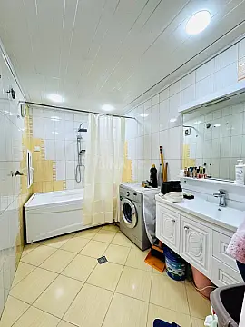 Satılır 3 otaqlı mənzil 104 m²