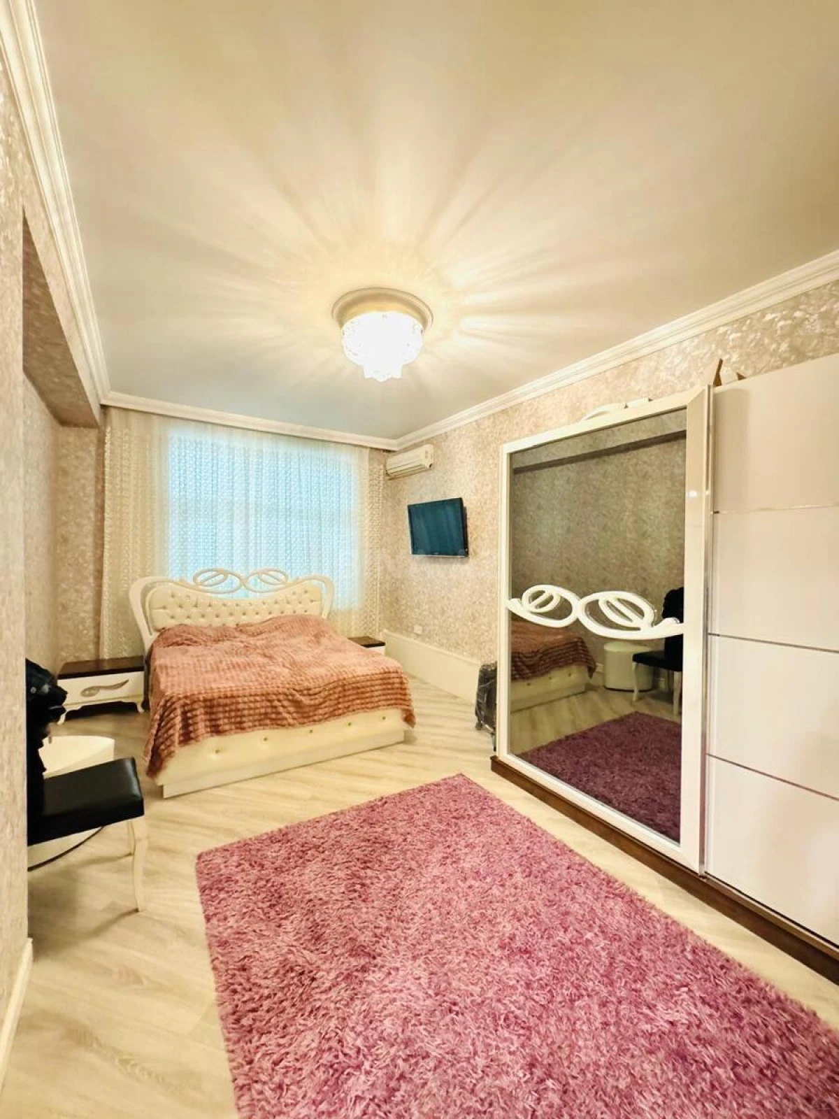 Satılır 3 otaqlı mənzil 104 m²