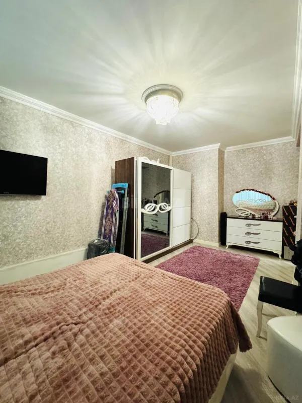 Satılır 3 otaqlı mənzil 104 m²