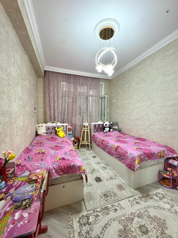 Satılır 3 otaqlı mənzil 104 m²