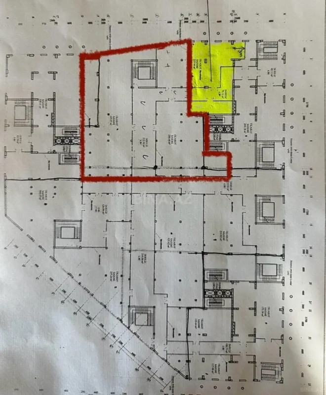 Satılır obyekt 950 m²