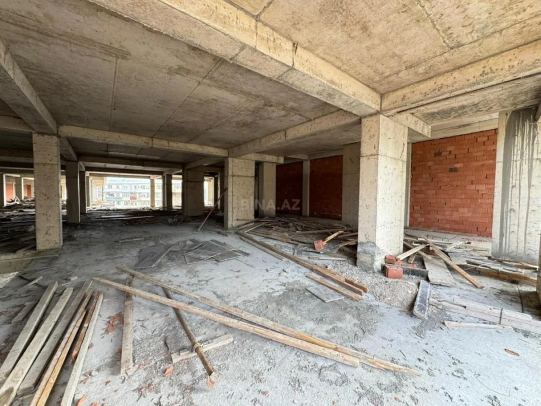 Satılır obyekt 950 m²