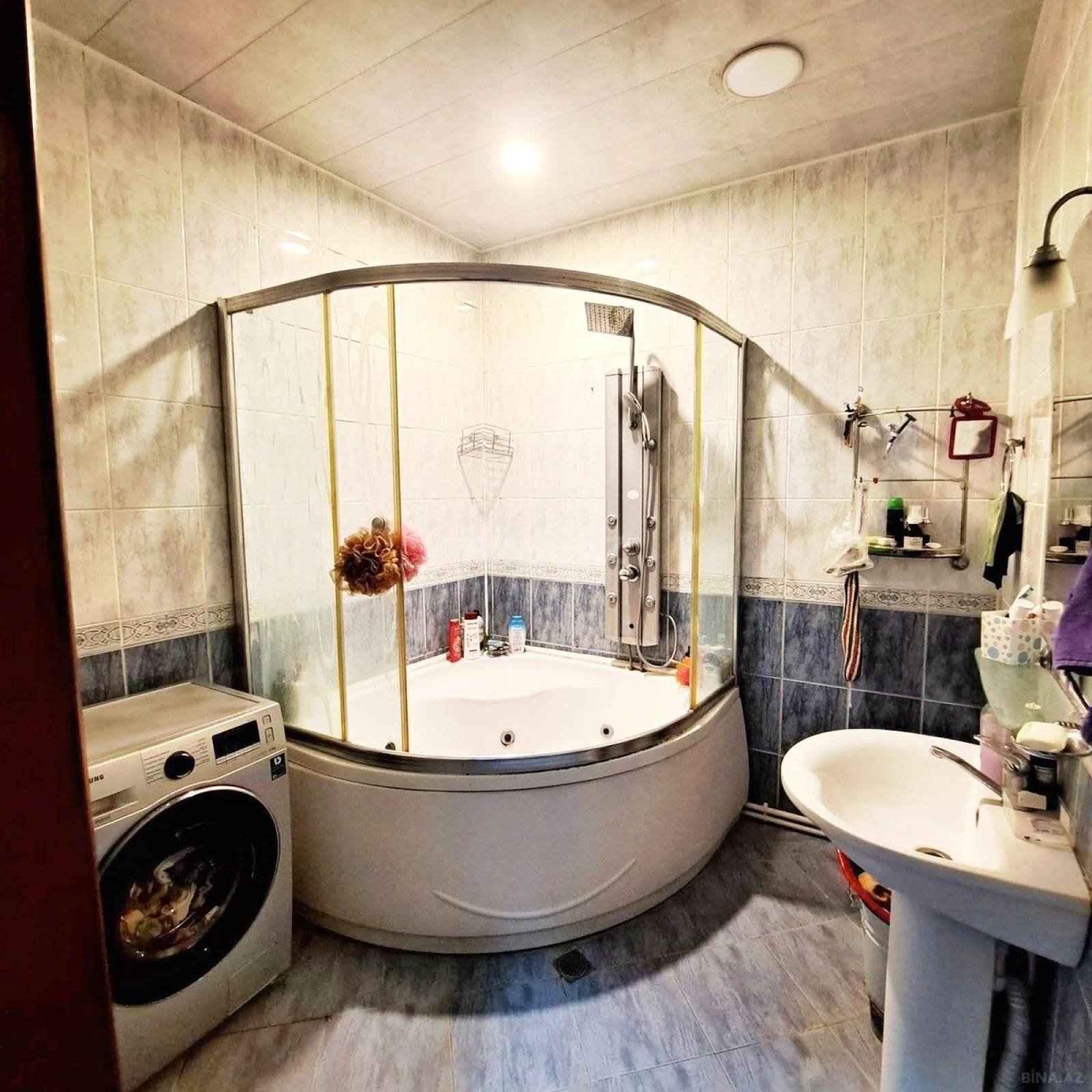 Satılır 3 otaqlı mənzil 165 m²