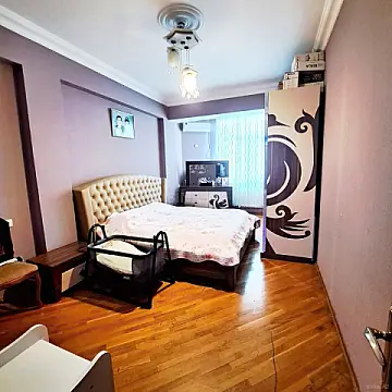 Satılır 3 otaqlı mənzil 165 m²