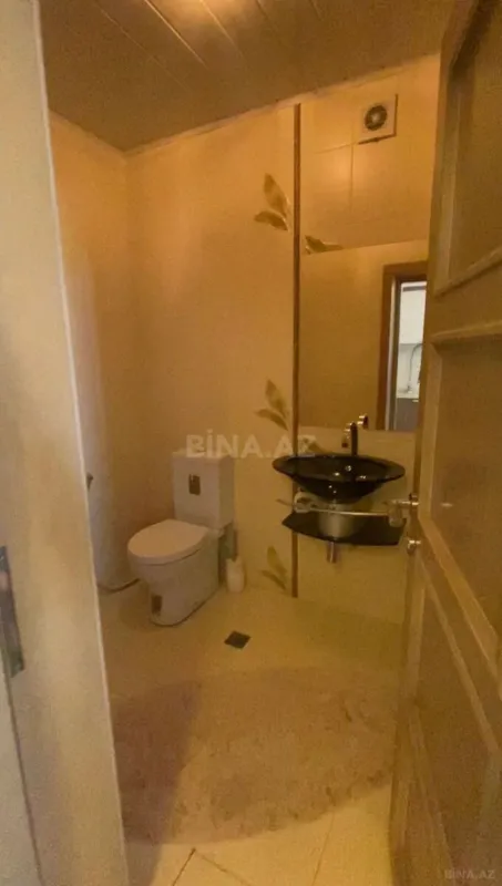Satılır 2 otaqlı mənzil 124 m²