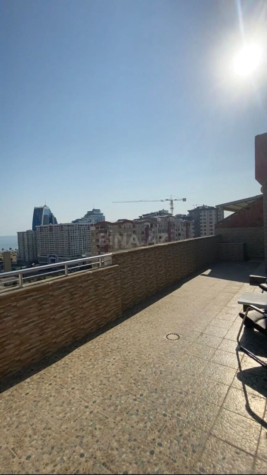 Satılır 2 otaqlı mənzil 124 m²