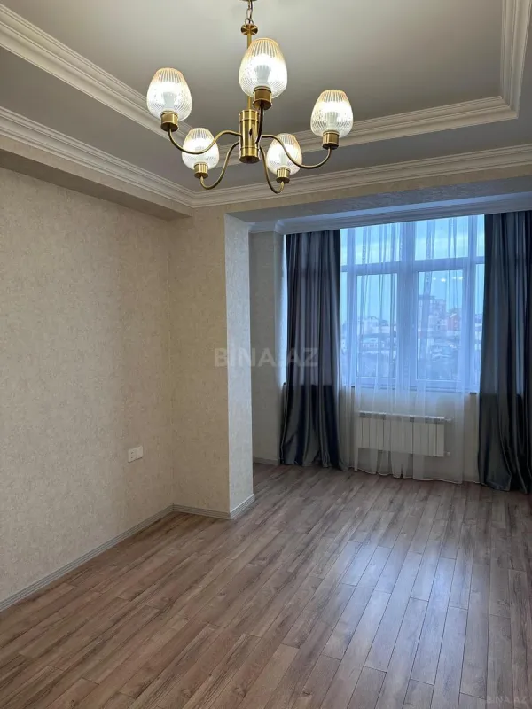 Satılır 3 otaqlı mənzil 82 m²