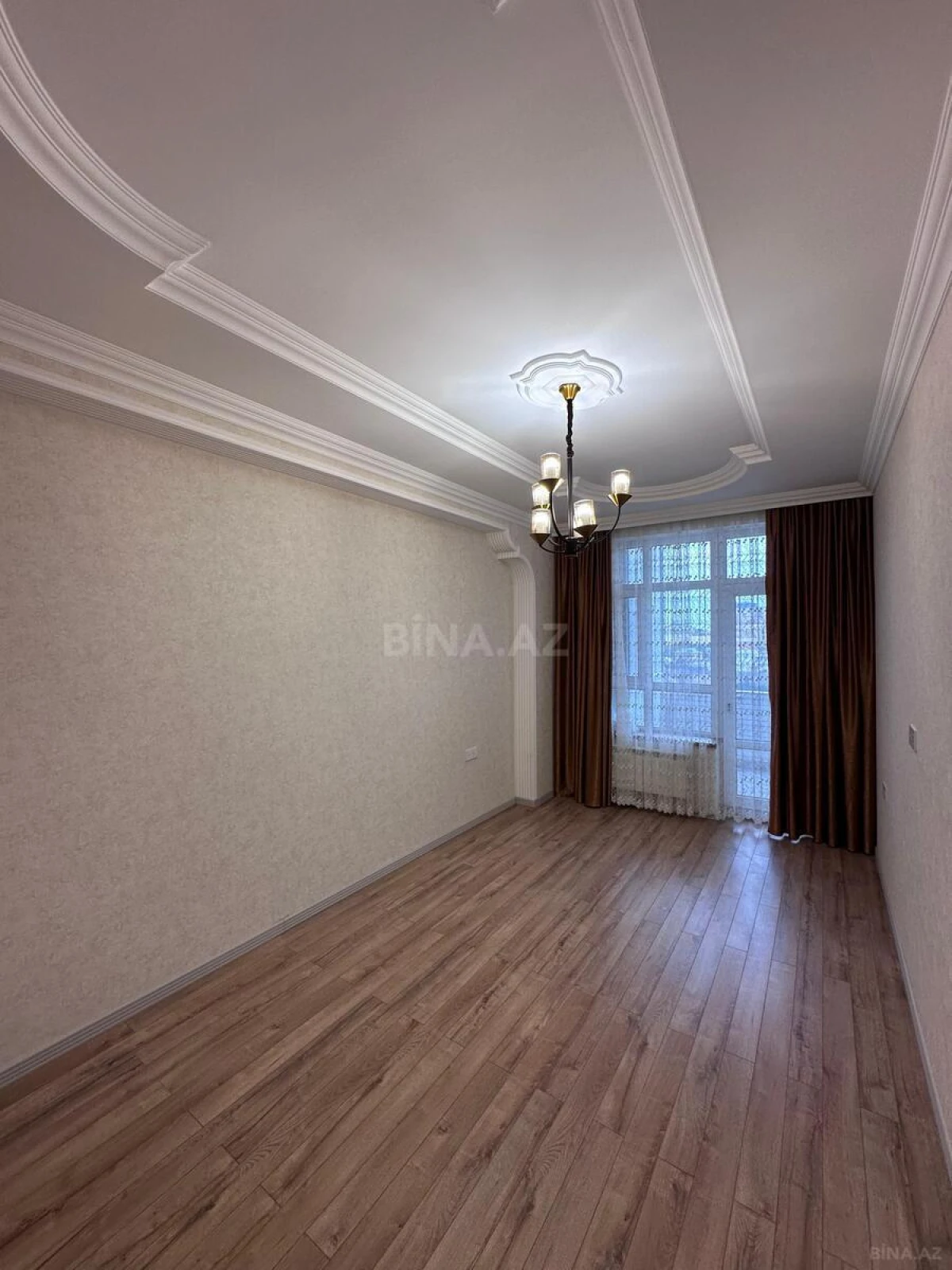 Satılır 3 otaqlı mənzil 82 m²