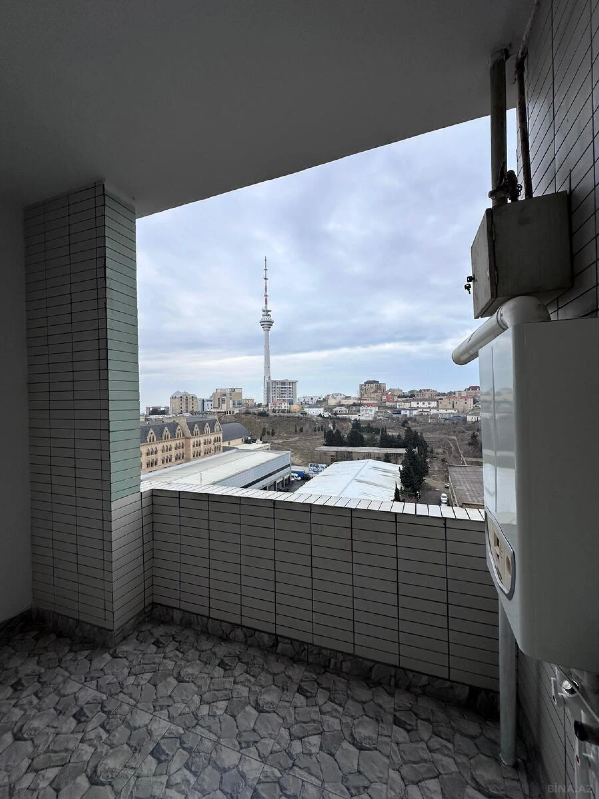 Satılır 3 otaqlı mənzil 82 m²