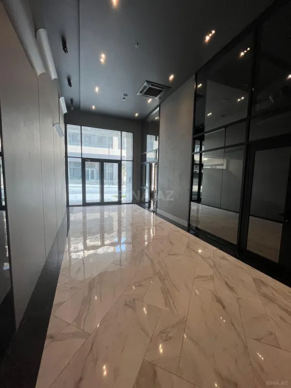 Satılır 5 otaqlı mənzil 396 m²