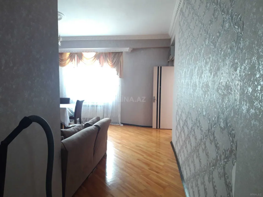 Satılır 2 otaqlı mənzil 67 m²