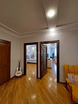 Kirayə verilir 3 otaqlı mənzil 135 m²