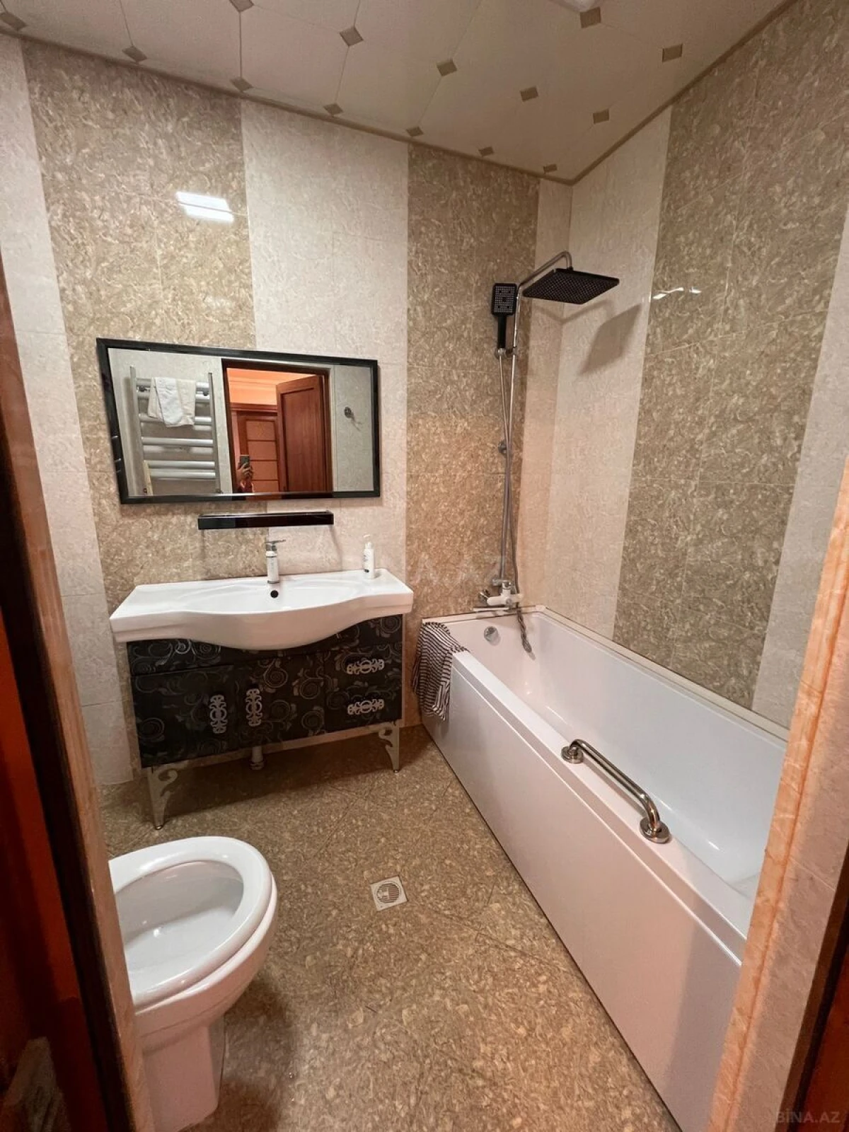 Kirayə verilir 3 otaqlı mənzil 135 m²