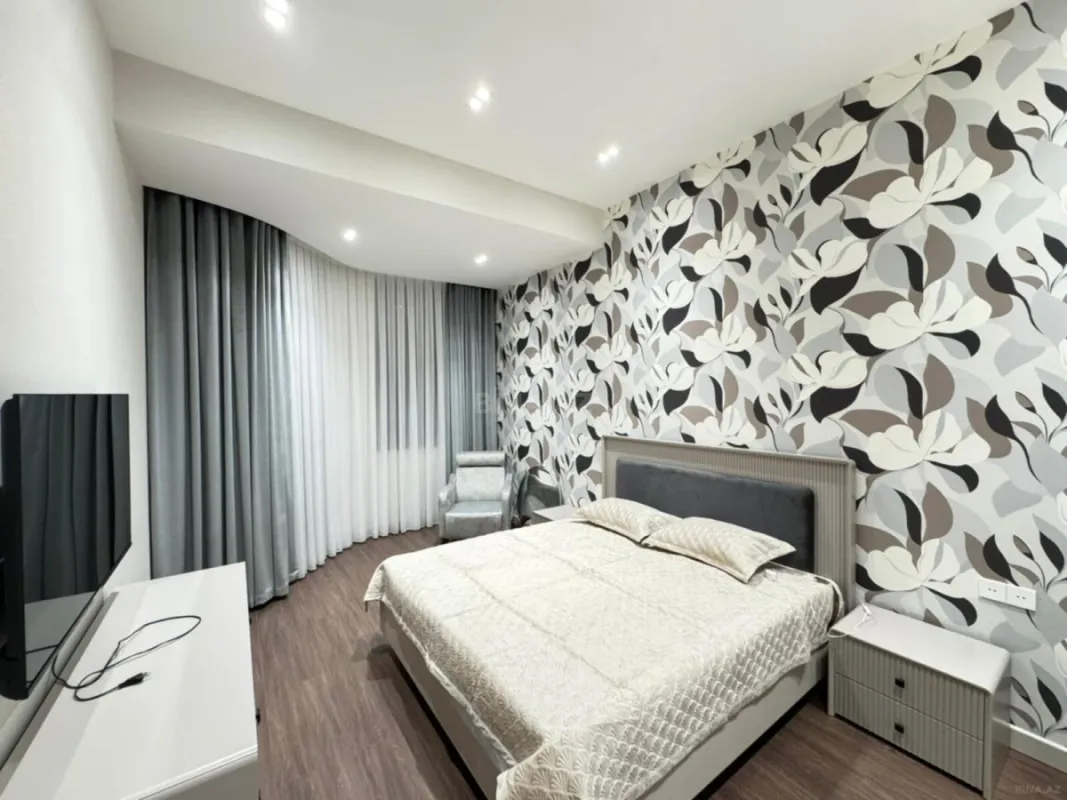 Kirayə verilir 3 otaqlı mənzil 140 m²